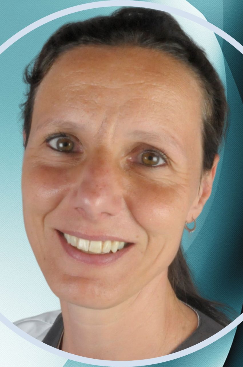 https://estetica-dentale.it/website_4247738d/wp-content/uploads/2026/04/12-850x1280.jpg